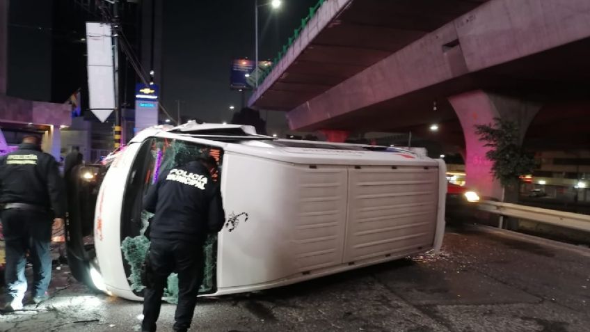 Volcadura de camioneta de transporte en Tlalnepantla provoca caos vial y deja 9 heridos