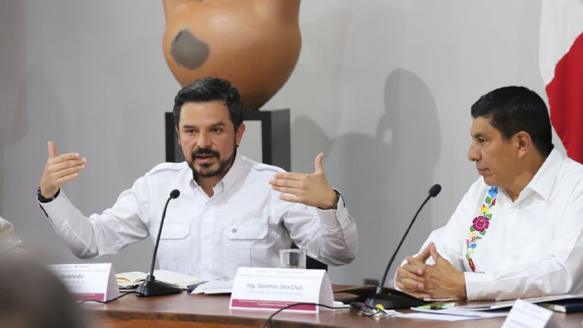 Zoé Robledo y Salomón Jara revisan avances para integrar Servicios de Salud de Oaxaca