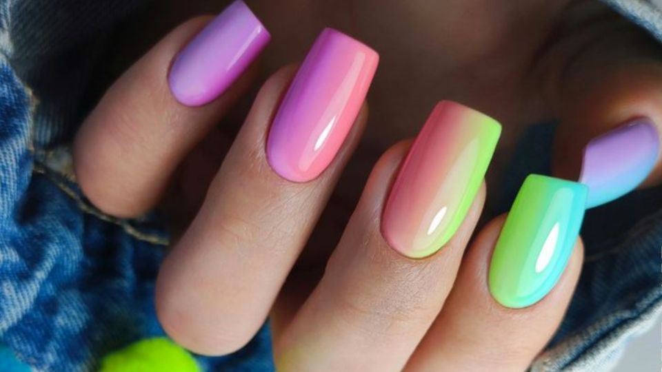 Descubre cuáles son los diseños de uñas que estarán imperando en los próximos meses, volviéndose la alternativa perfecta para las amantes del color