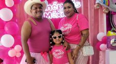 ¡Amor incondicional! Padre lleva a su hija al estreno de Barbie con un outfit digno de la película