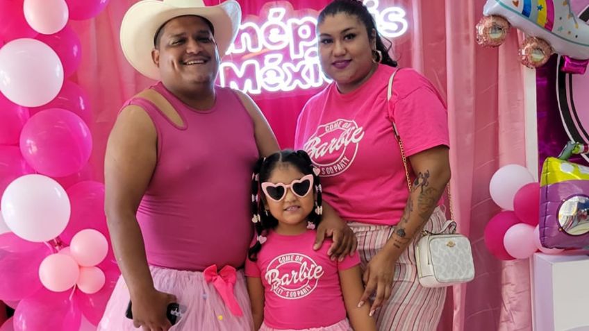 ¡Amor incondicional! Padre lleva a su hija al estreno de Barbie con un outfit digno de la película