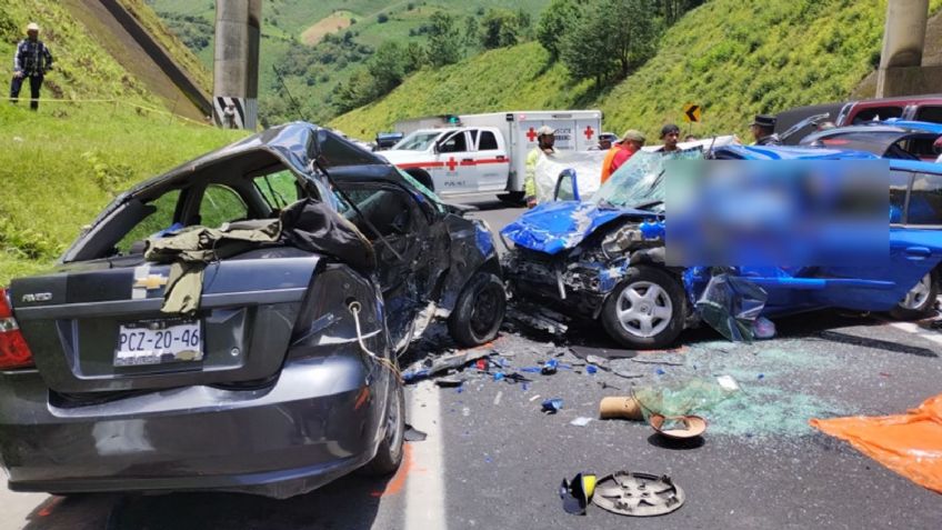 Mueren 5 personas tras un choque en la carretera México-Tuxpan