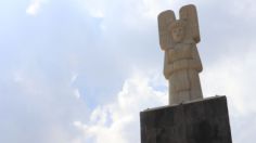 Claudia Sheinbaum celebra colocación de estatua de Joven de Amajac en Reforma