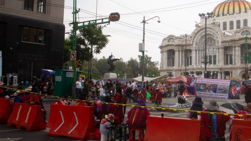 Comerciantes cierran Eje Central y Av. Cuauhtémoc, alternativas viales