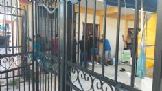 Detienen a pareja que obligaba a trabajar a 20 niños como vendedores ambulantes en Playa del Carmen