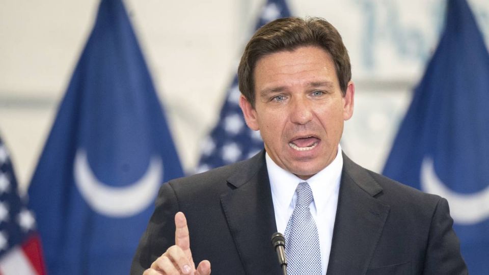 DeSantis iba a un evento de su campaña presidencial.