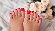 Con tendencia de Barbie Malibu, el pedicure ideal en colores vibrantes para este verano