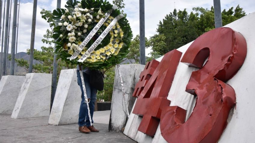 Padres de normalistas buscan reunirse con AMLO: abogado afirma que hay avances en la investigación