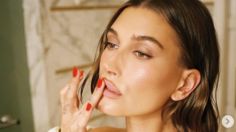 Hailey Bieber demostró como puedes tener una manicura minimalista para verte chic en todo momento