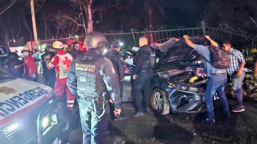 Camión se queda sin frenos y choca con cuatro vehículos: hay 11 personas lesionadas