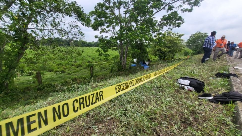 La camioneta era conducida a exceso de velocidad cuando sobrevino el fuerte impacto.