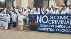 "Allanaron su propiedad": médicos protestan por el operativo contra un doctor que tenía fentanilo de uso médico