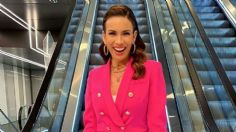 Ingrid Coronado se une a la tendencia Barbie con este blazer y falda tableada