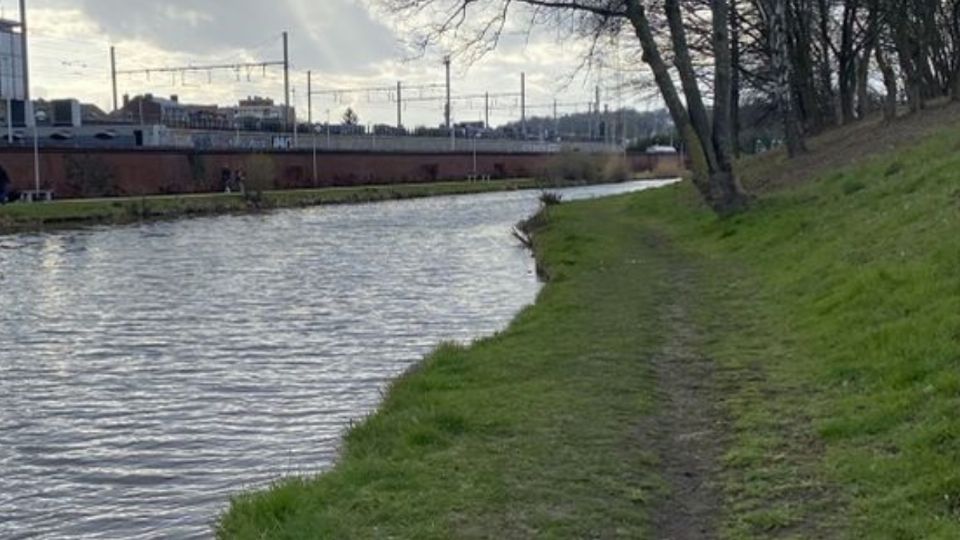 Un congelador flotando en un canal fue la pista que destapó el horrible crimen.