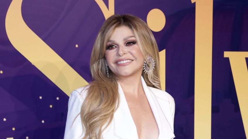 FOTOS: Itatí Cantoral derrocha glamour junto a la alberca luciendo traje de baño azul