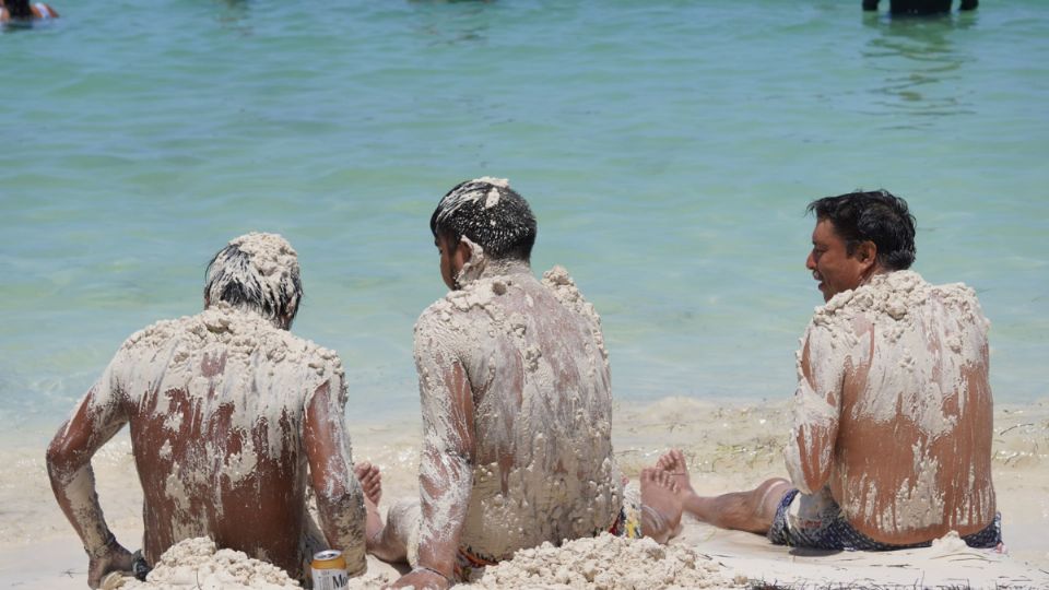 Con estos descuentos las y los adultos mayores podrán viajar de manera económica.