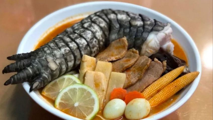 ¿La próxima pandemia? "Godzilla ramen", el platillo exótico servido con una pata de cocodrilo que está de moda en Taiwán