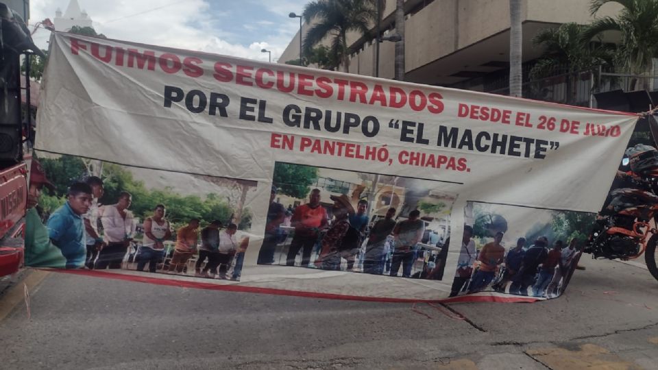 Familiares de desaparecidos se manifestaron  en Tuxtla Gutiérrez, Chiapas y expresaron su apoyo al nuevo grupo denominado “Ejército Civil'