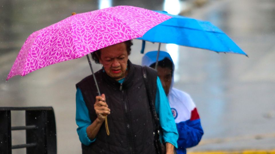 Las lluvias persistirán durante las próximas horas en el centro del país.