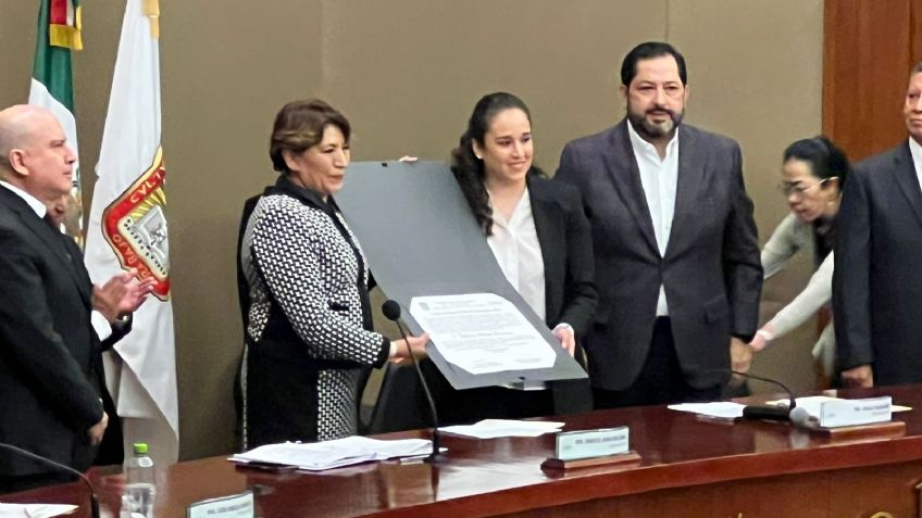 Recibe Delfina Gómez constancia de mayoría, ya es gobernadora electa