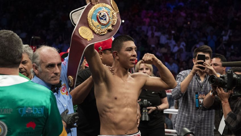 Jaime Munguía afinas las armas para su regreso al ring