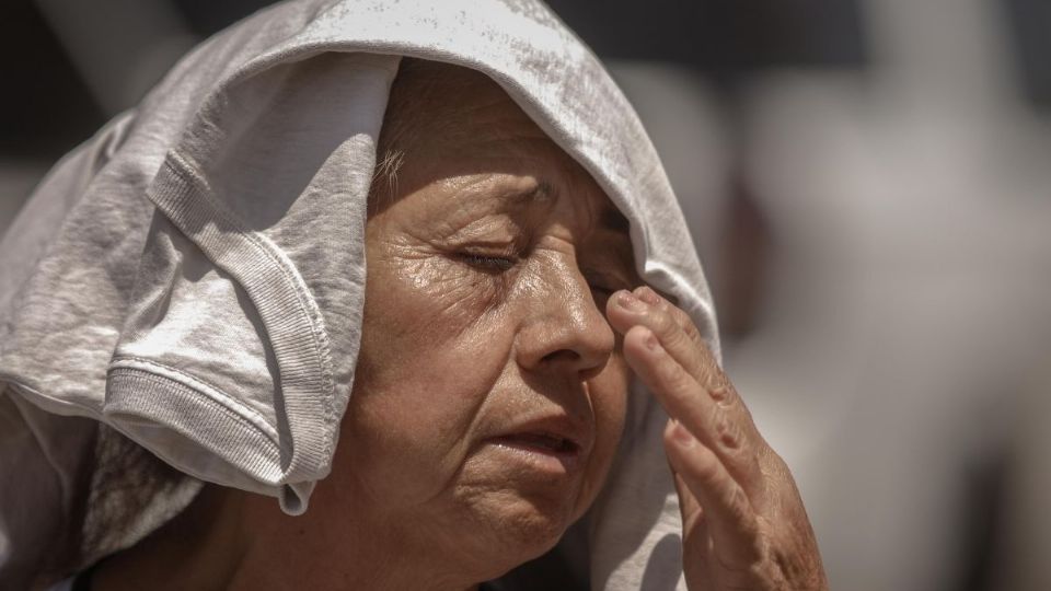 También se informó que el cielo permanecerá de medio nublado a nublado durante el resto del día.