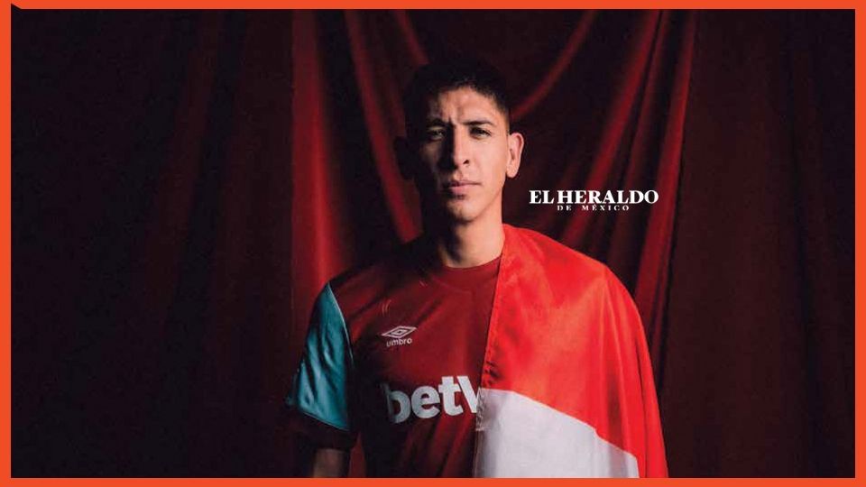 'El Machín' es el cuarto futbolista azteca en defender los colores de los Hammers.