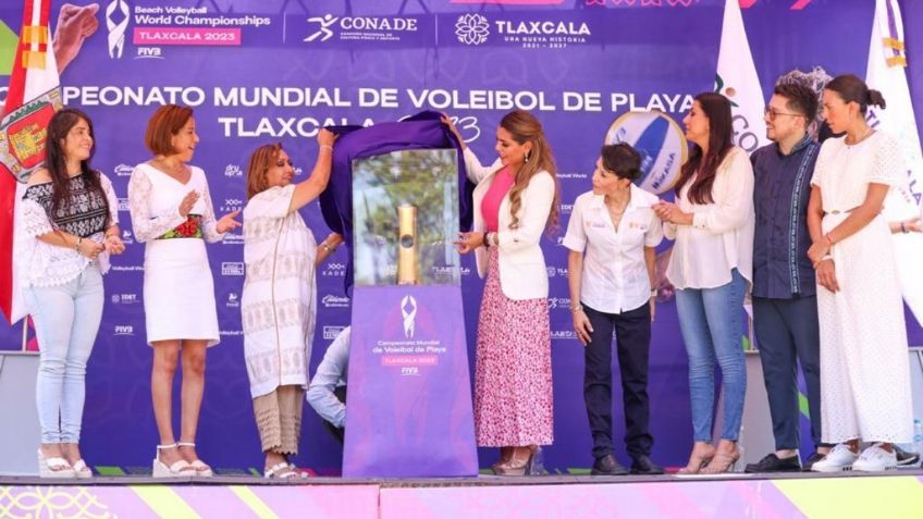 Recibe la gobernadora Evelyn Salgado el Trophy Tour del Campeonato Mundial de Voleibol de Playa Tlaxcala 2023