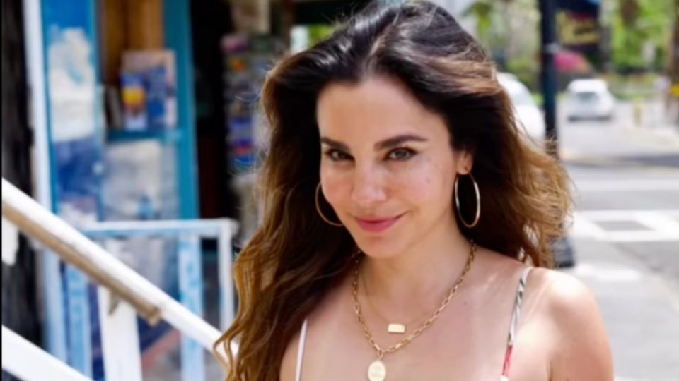 Martha Higareda tiene 5.7 millones en Instagram.