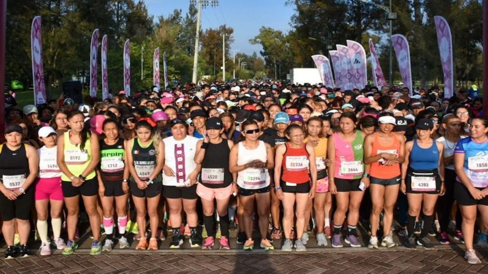 Participantes de la carrera 'Ponte Pila' en el punto de partida.