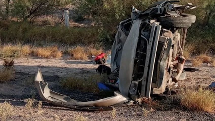 Vuelca vagoneta en la autopista Saltillo-Torreón y mueren cuatro personas, entre ellos dos menores