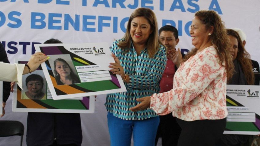 Alfa González entrega más de 2 mil tarjetas para el servicio de pipas de agua