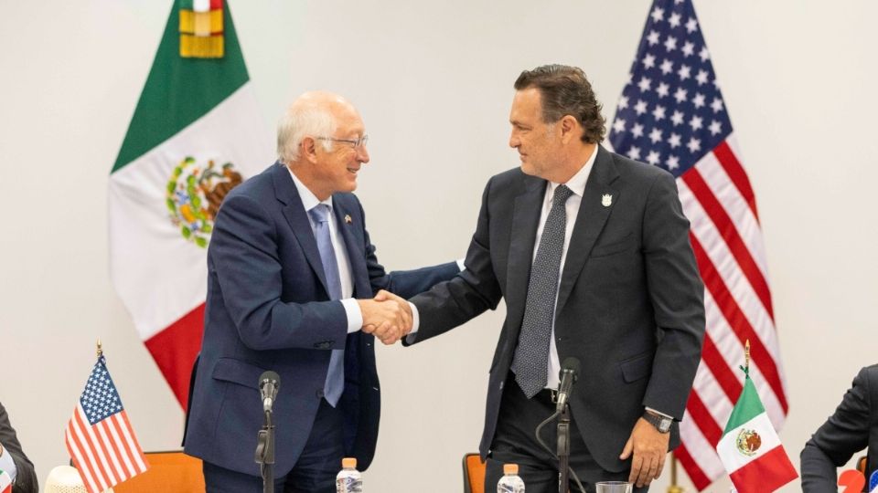 Ken Salazar enfatizó la importancia de la relación entre México y Estados Unidos