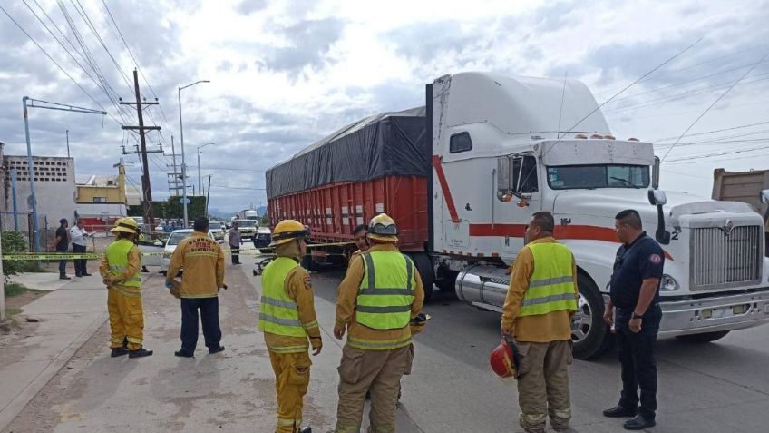 Un pintor murió atropellado por un tráiler, el vehículo le pasó encima mientras iba al trabajo en Sonora