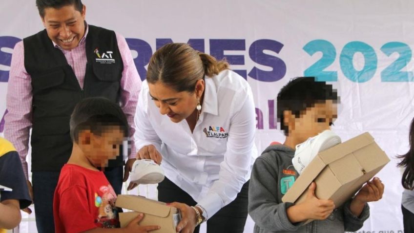 Alfa González entrega tenis a niñas y niños de bajo y muy bajo índice de desarrollo social