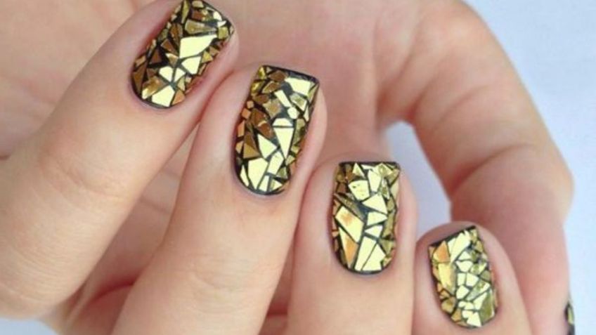 Uñas craqueladas, el nail art que puedes hacer desde la comodidad de tu hogar