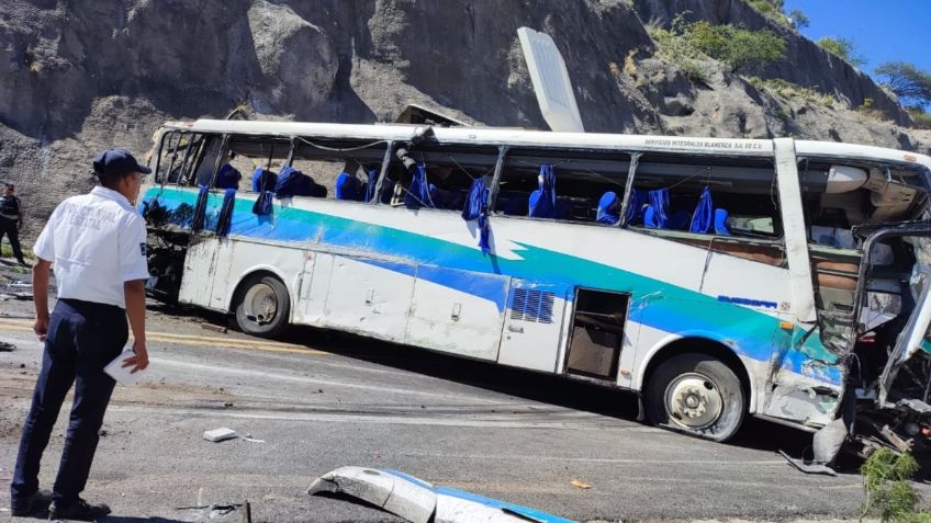 Tragedia en Oaxaca: ¿quiénes son las 16 víctimas del accidente carretero de hoy 22 de agosto?