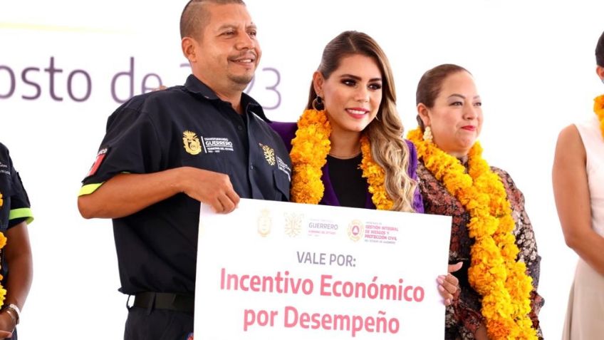 Reconoce Evelyn Salgado labor de las y los bomberos de Guerrero