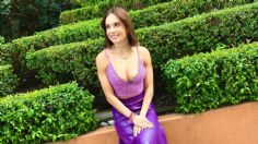 Tania Rincón se luce con un look total purple y roba suspiros