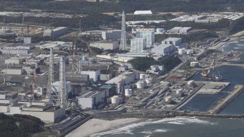 Pese a protestas, Japón vierte agua de la central nuclear de Fukushima en el mar