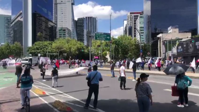 Bloqueo en Paseo de la Reforma: manifestantes desquician el tráfico, el Metrobús está detenido