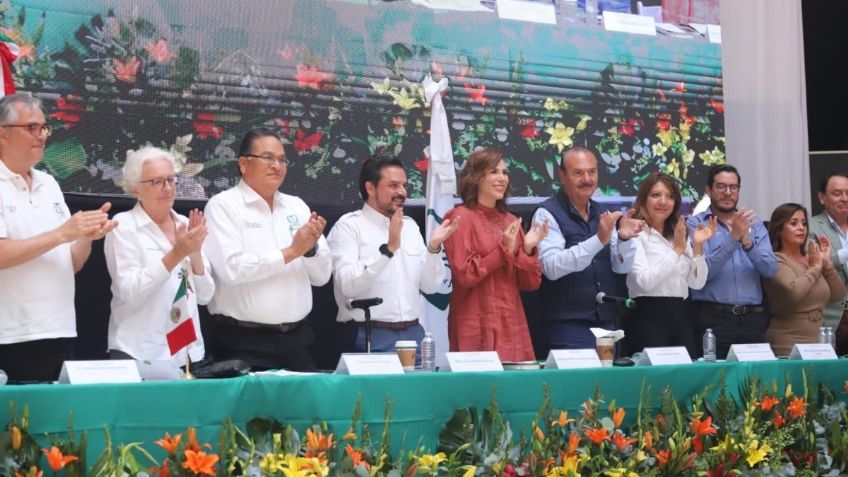 Zoé Robledo: los próximos 13 meses son para concretar proyectos del IMSS