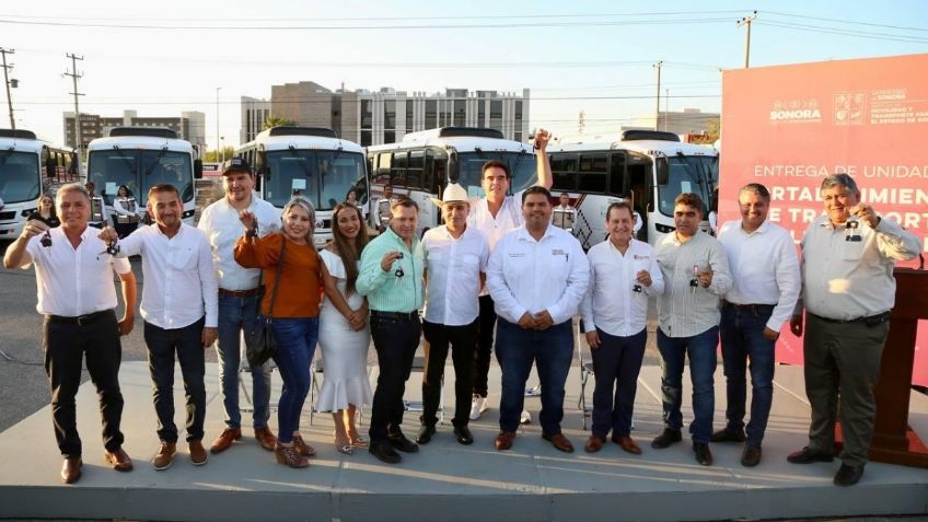 Alfonso Durazo fortalece servicio de transporte con entrega de 163 unidades para 13 municipios