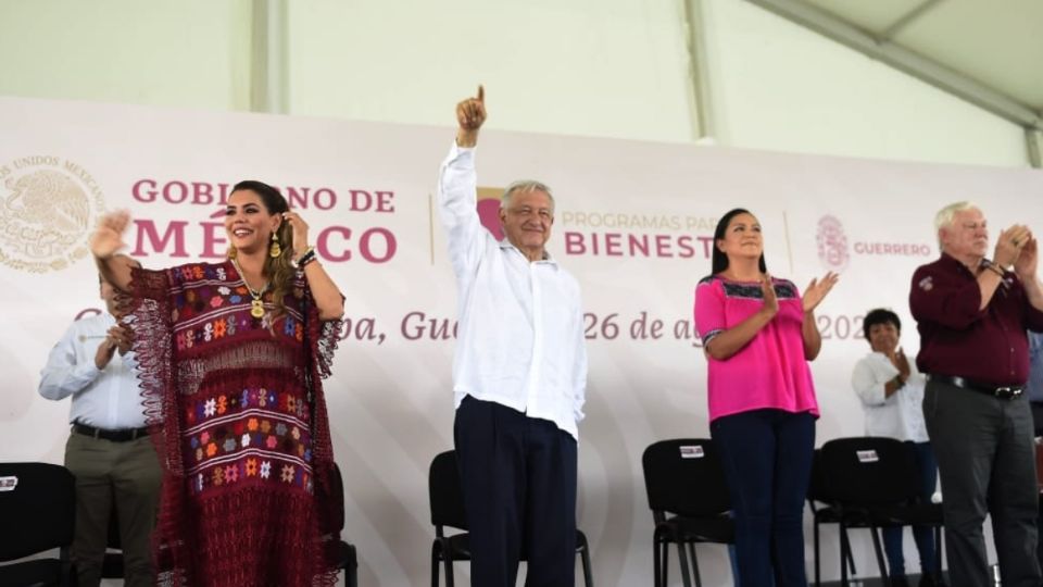 El presidente López Obrador encabezó la revisión de programas del Bienestar en Guerrero