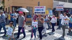 Padres de familia protestan por libros de texto gratuito en Colima