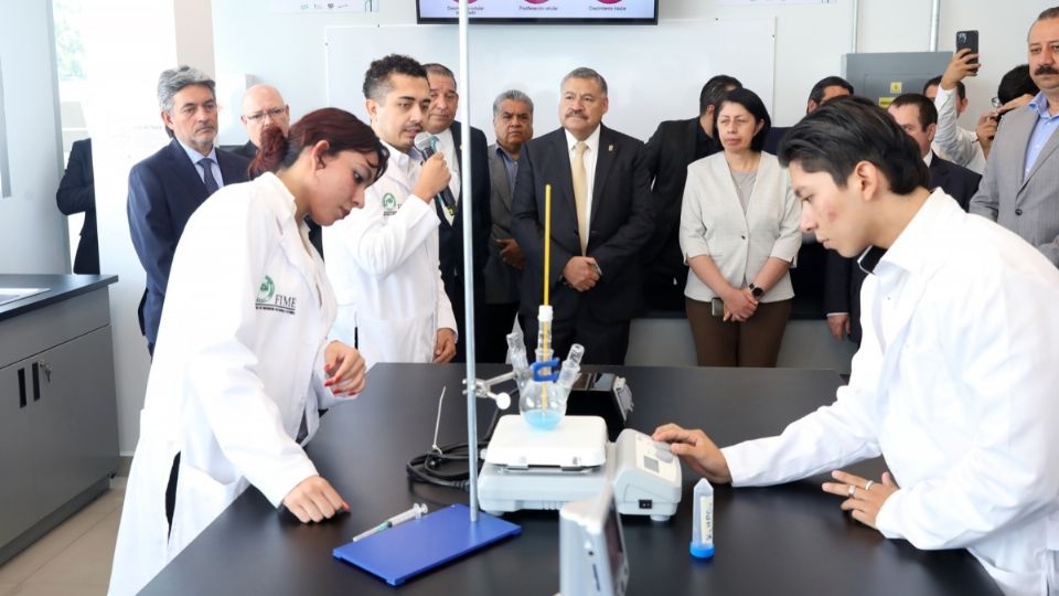 El centro fue inaugurado por el Rector Santos Guzmán López