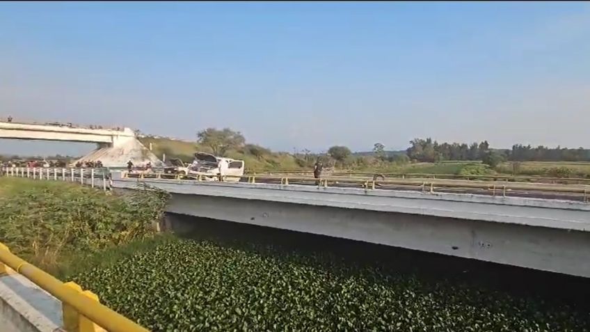 Balacera y choque en la Autopista de Occidente deja cinco personas muertas