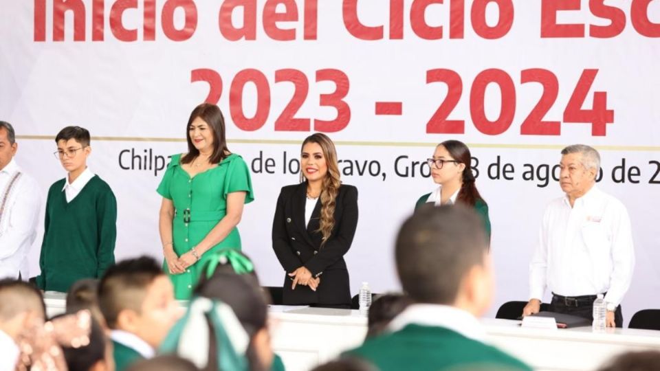 Da arranque la gobernadora al Ciclo Escolar 2023 - 2024 en Guerrero