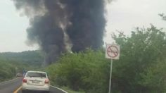 VIDEO: pipa de combustible vuelca y se incendia en la carretera Izúcar de Matamoros-Tehuitzingo