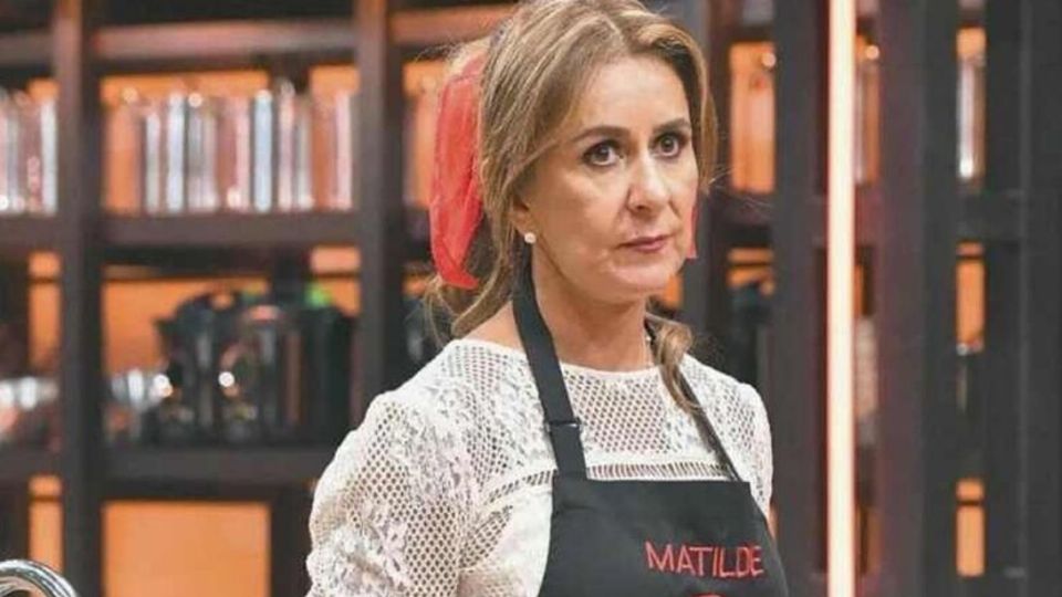 La famosa conductora se vistió de luto.